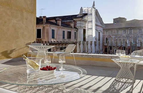 Cannaregio Apartamento | Luxurious 300 sqm Apartment with Canal View in Cannaregio