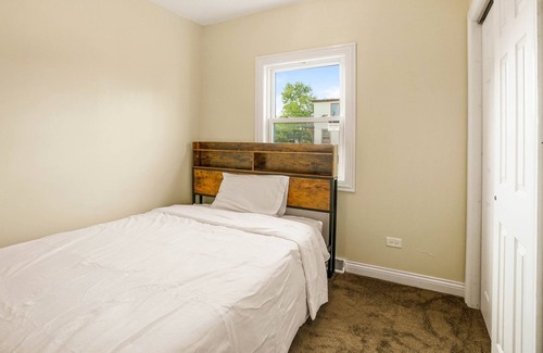 Blue Island Apartamento | Luxurious 3Bed Cozy Stay Minutes from Downtown Chicago Sleeps 10