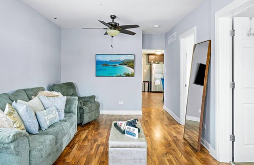 Blue Island Apartamento | Luxurious 3Bed Cozy Stay Minutes from Downtown Chicago Sleeps 10