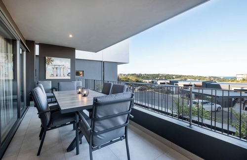 Salt Rock Apartamento | Luxurious 3BR House with Breathtaking Views