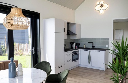 Municipality of Kaag en Braassem Casa | Luxurious 4-6 person holiday villa on the water.