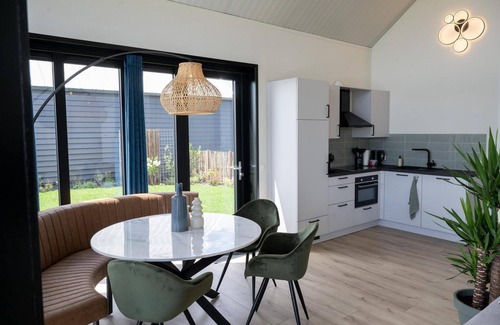 Municipality of Kaag en Braassem Casa | Luxurious 4-6 person holiday villa on the water.
