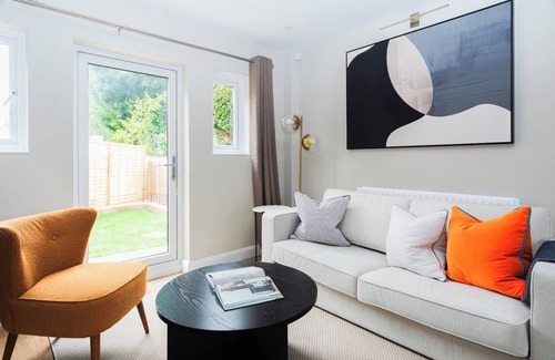 West Finchley Casa | Luxurious 4-Bed Retreat in London