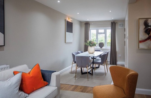 West Finchley Casa | Luxurious 4-Bed Retreat in London