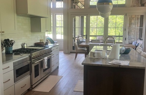 Cashiers Casa | Charming 4-bedroom house with AC, WiFi in welcoming Cashiers