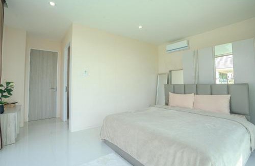 Nong Kae Villa | Luxurious 4-Bedroom Pool Villa with Best Mountain Views
