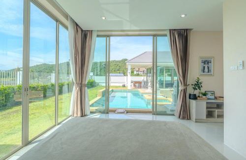 Nong Kae Villa | Luxurious 4-Bedroom Pool Villa with Best Mountain Views