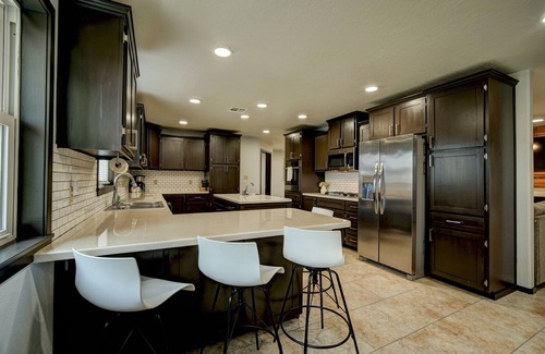 Woodward Casa | Luxurious 4-bedroom w/ pool table & outdoor bar