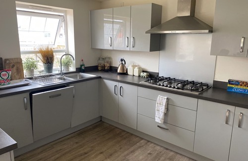 Marston Moretaine Casa | Luxurious 4 br detached house in cul-de-sac ideal for family or group of friends