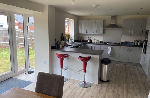Marston Moretaine Casa | Luxurious 4 br detached house in cul-de-sac ideal for family or group of friends