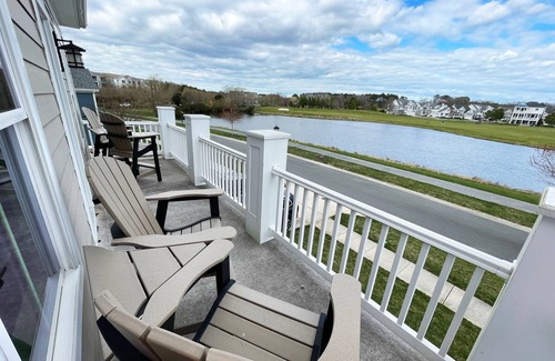 Bayside Casa | Luxurious 5-Bed Retreat: Steps to Pools & Sports Center, Near Beaches & Dining