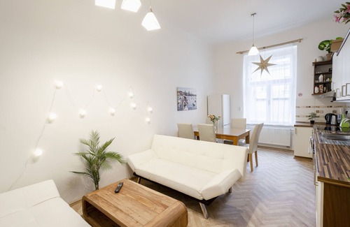 Nove Mesto Apartamento | Lujoso apartamento de 5 dormitorios con instalaciones de bienestar