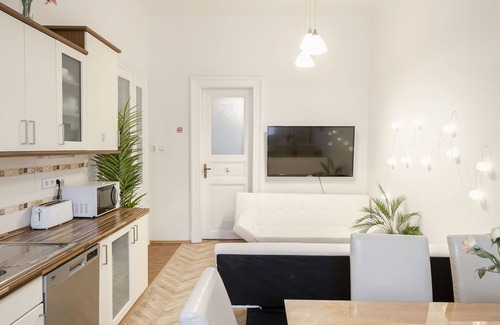Nove Mesto Apartamento | Lujoso apartamento de 5 dormitorios con instalaciones de bienestar
