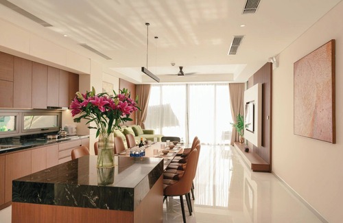 Ngu Hanh Son Otro | Luxurious 5-bedroom castle in enchanting Đà Nẵng,golf