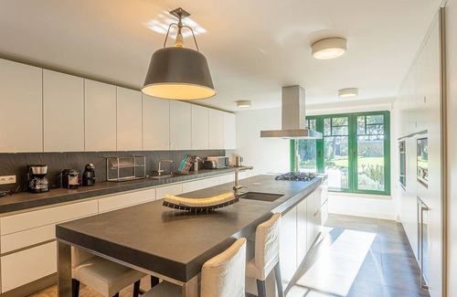 Vilamoura Villa | Luxurious 5-Bedroom Villa in Vilamoura | Villa Adelaide | Games Room | Ideal for Family Getaways