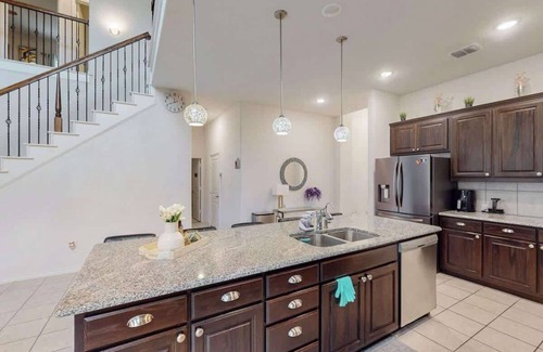 Keller Casa | Luxurious 5-Bedroom Retreat with Great Amenities
