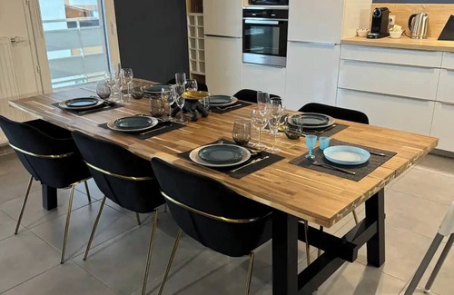 Croix-d'Argent Apartamento | Luxurious 5 pc + Jacuzzi + rooftop + terrace + air conditioning