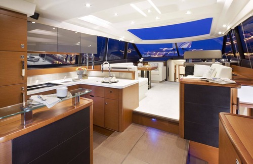 Sarasota Alquiler De Eote | Luxurious 55-Foot Yacht with Captain & First Mate