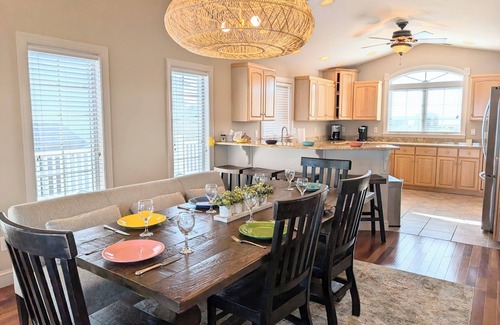Bethany Beach Casa | Luxurious 5BR Inlet View Home with Elevator – South Shore Marina