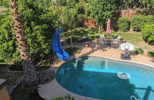 Fair Oaks Casa | Luxurious 5BR w/Pool Oasis in Fair Oaks, CA