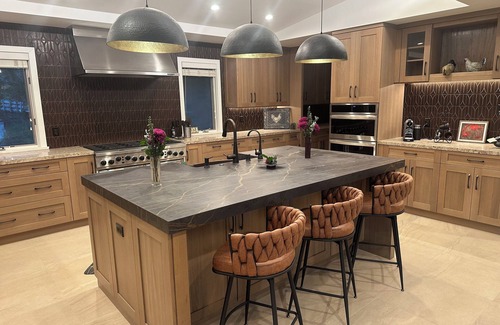 Camarillo Casa | Luxurious 6-bedroom nature retreat in charming Camarillo