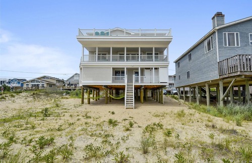 South Bethany Casa | Luxurious 7-Bedroom Oceanfront Rental in Bethany with Decks, Elevator, and More!