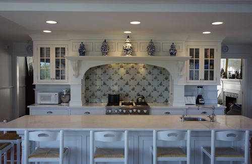 West Yarmouth Casa | Lujosa casa 5bd / 5bth, impresionantes vistas, pasos a la playa. Cocina de chef, aire acondicionado, wifi.