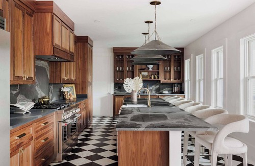 Lower Garden District Cama Y Desayuno | Luxurious 9BR Inn | Heated Pool & Hot Tub