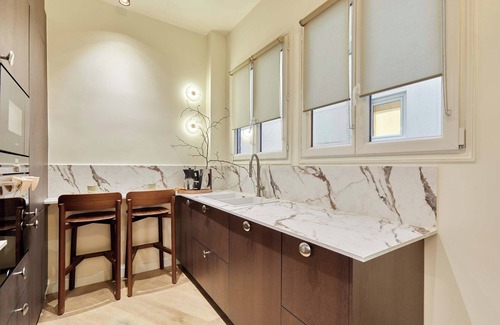 Quartier Sainte-Avoye Apartamento | Luxurious AC Apartment Beaubourg Le Marais