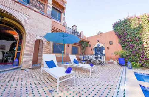 Aghmat Villa | Lujosa villa en Aghmat con piscina privada y vistas panorámicas a la montaña