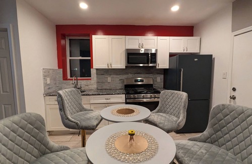 East Orange Apartamento | Luxurious and Amazing 2-bedroom apartment with WiFi, AC in amazing East Orange