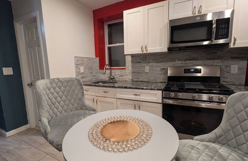East Orange Apartamento | Luxurious and Amazing 2-bedroom apartment with WiFi, AC in amazing East Orange