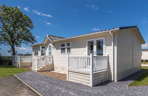 Kilgetty Chalet De Esquí | Alojamiento de 3 habitaciones en Reynalton, Nr Narberth