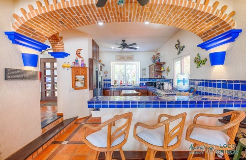 Akumal Villa | Casa Cielo: 4 dormitorios, 4. 5 BA Villa en Akumal, capacidad para 8
