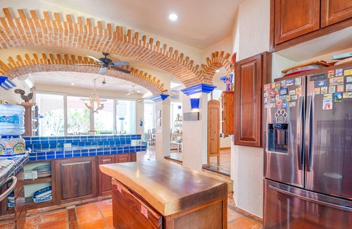 Akumal Villa | Casa Cielo: 4 dormitorios, 4. 5 BA Villa en Akumal, capacidad para 8