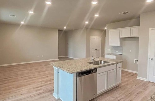 McNeil Casa | Luxurious and Spacious 4-Bedroom Home with Modern Comforts