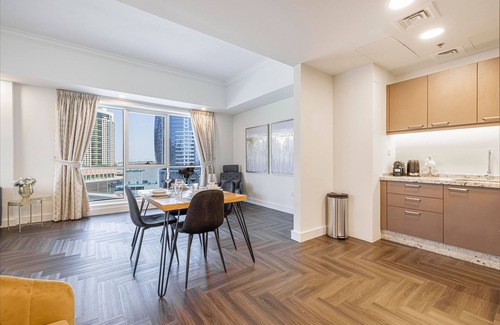 Business Bay Apartamento | Lujoso y elegante 1br con increíbles vistas a la ciudad