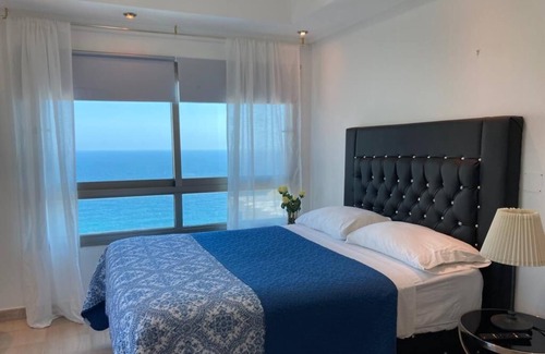 San Geronimo Apartamento | Lujoso apartamento con vista frente al mar Caribe, piso 27. Desayuno GRATIS