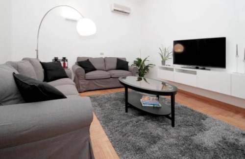 Prati Apartamento | Luxurious Apartment Near Borgo Pio and Vatican