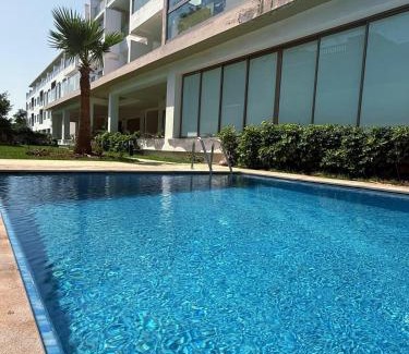 Pont Blondin Apartamento | Luxurious Apt with Pool&Sea View
