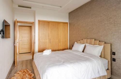 Pont Blondin Apartamento | Luxurious Apt with Pool&Sea View