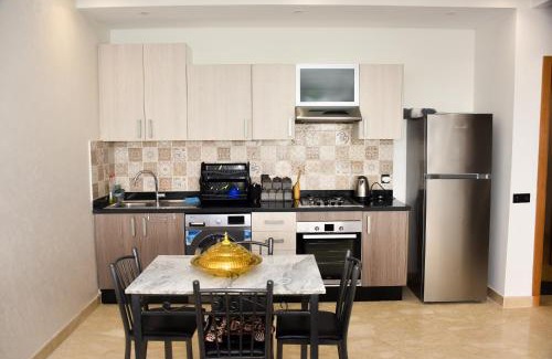 Pont Blondin Apartamento | Luxurious Apt with Pool&Sea View