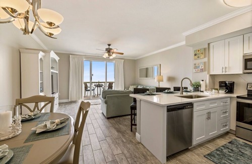 Miramar Beach Condominio | LUJOSO ATICO FRENTE AL MAR! * Cama King con 2 baños! + ¡SERVICIO GRATUITO DE PLAYA!
