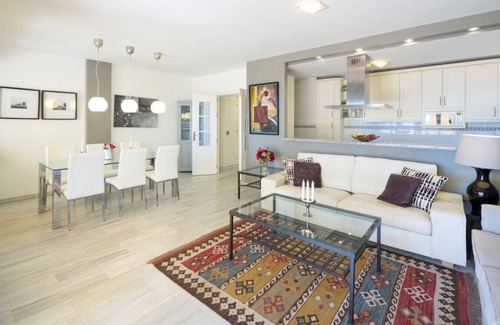 La Cala de Mijas Apartamento | 3 bedroom beachfront apartment La Cala de Mijas