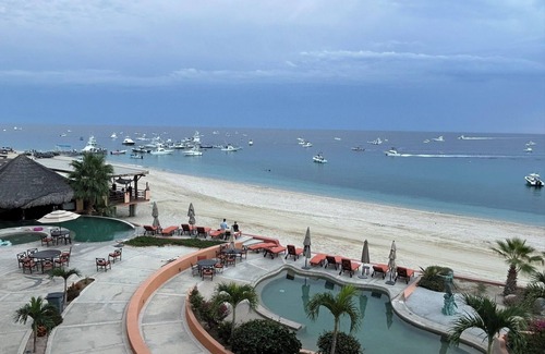 Los Barriles Condominio | Luxurious Beachfront Villa with Stunning Sea Views, Modern Amenities -New Owners