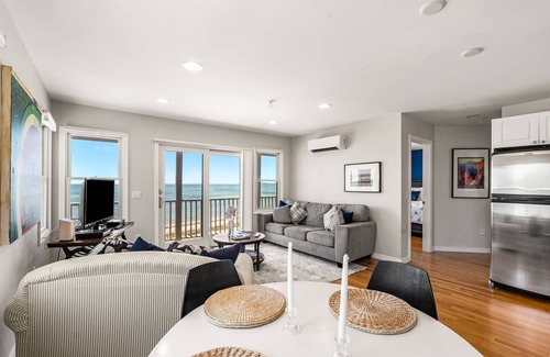North Truro Condominio | Luxurious Beachfront 2 bedroom condo