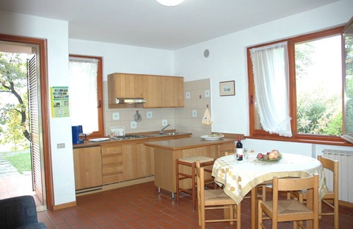 Garda Casa | Lujoso Bungalow en Garda con Piscina