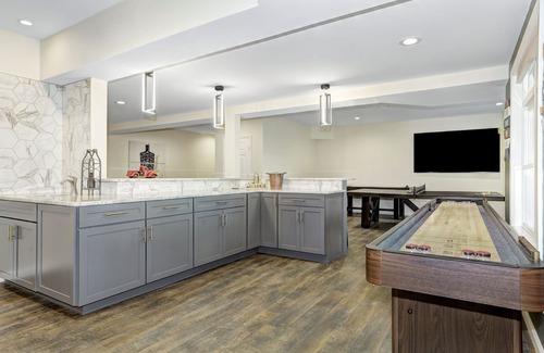 Blakeslee Chalet De Esquí | Luxurious Chalet in Blakeslee: Game Room, Hot Tub, Lake Access, Fire pit