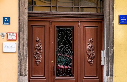 Rijeka Apartamento | Luxurious City Centre Apartment Bella Fiume 1