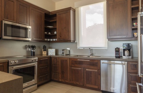 Herradura Condominio | Luxurious Condo: Los Sueños Miramar 3 bedroom